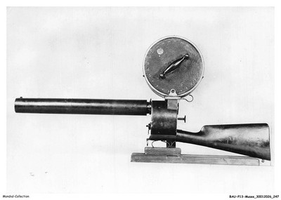 BAUP13-0862-MUSEE - Marey Chronophotographic Rifle - 1882