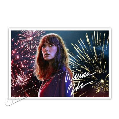 Winona Ryder from Stranger Things + Autograph Photo / Autograph [AK2]