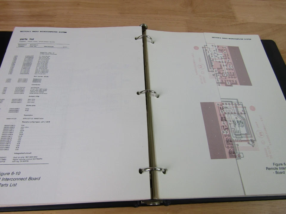 Motorola MCX1000 Two Way FM Radio VHF Service Manual book - Image 3 of 4