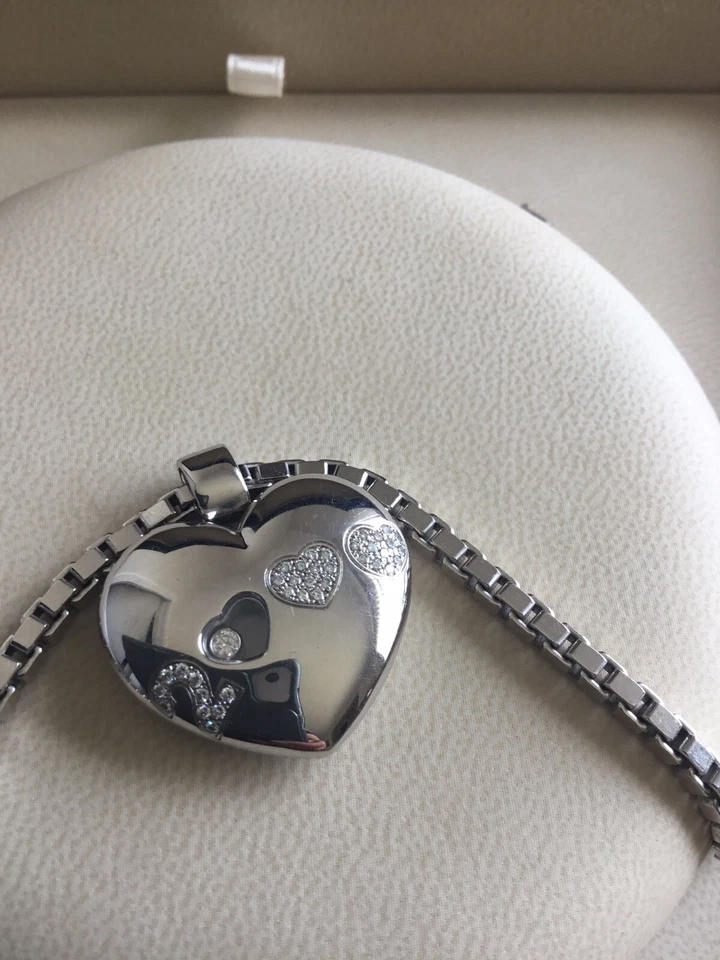 Collar Colgante Corazón Chopard Oro Blanco 18k y Dimonds. Hecho en Suiza Foto 4 de 4