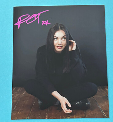 Poppy Corby Tuech - Fantastic Beasts - signed, original autograph!!!