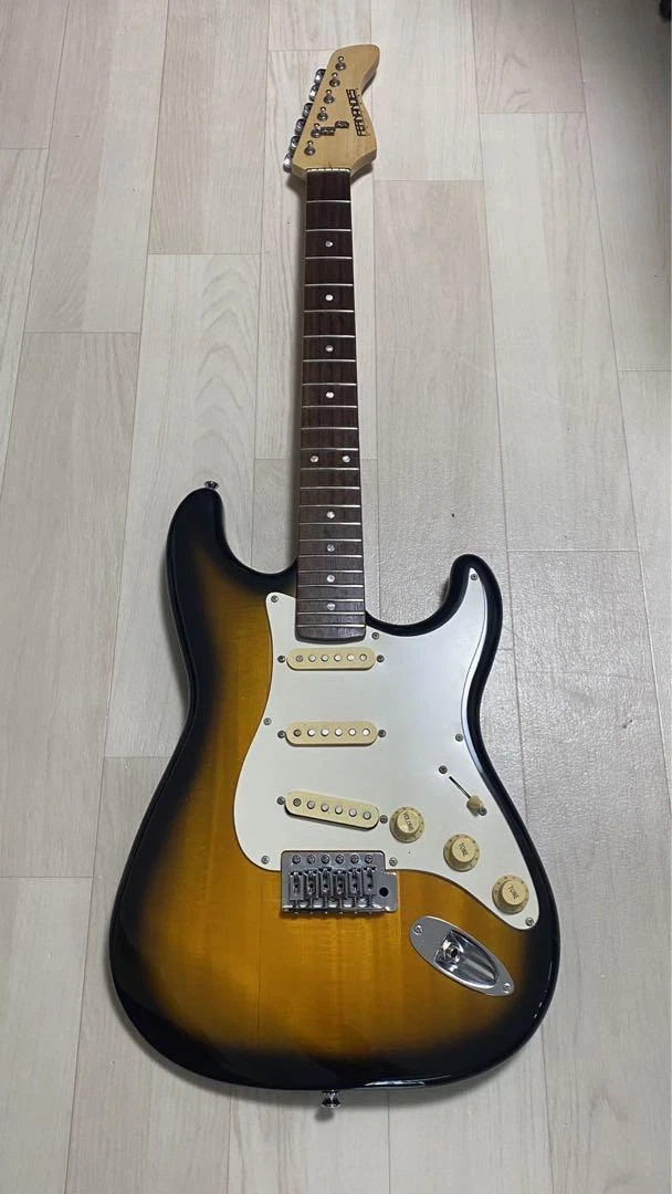 Fernandes electric guitar strat type LE-1Z custom brown from Japan