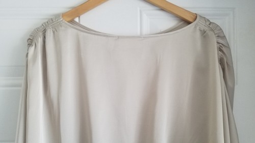 Women's Chico's Silky Beige Incredibly Soft Lightweight Oversized Blouse 2 - L - Picture 15 of 23