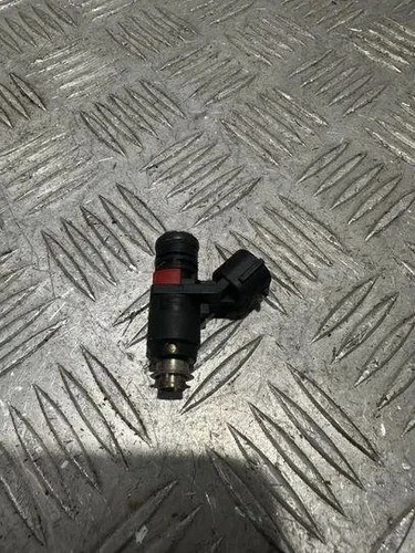 Fuel injector