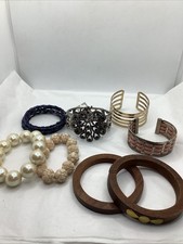 Mixed Lot Of Costume Jewelry Bracelets. 10/21