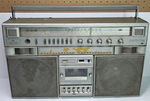 VTG REALISTIC SCR-8 14-778A AM/FM RADIO CASSETTE TAPE BOOMBOX BLASTER AS-IS