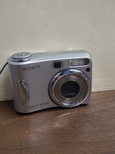 Sony Cyber Shot DSC S90 4.1MP Digital Camera 3x Zoom Silver Compact Tested READ