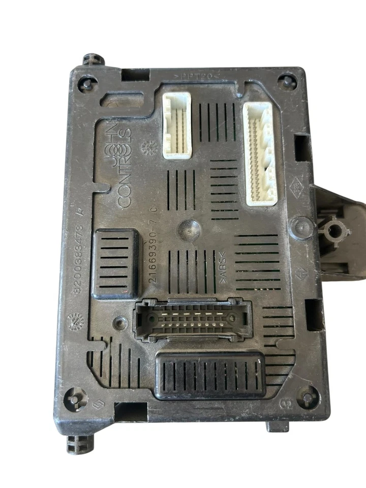 Body computer renault clio III serie 1200 benzina 2006/2012 8200452285 - Immagine 4 di 4