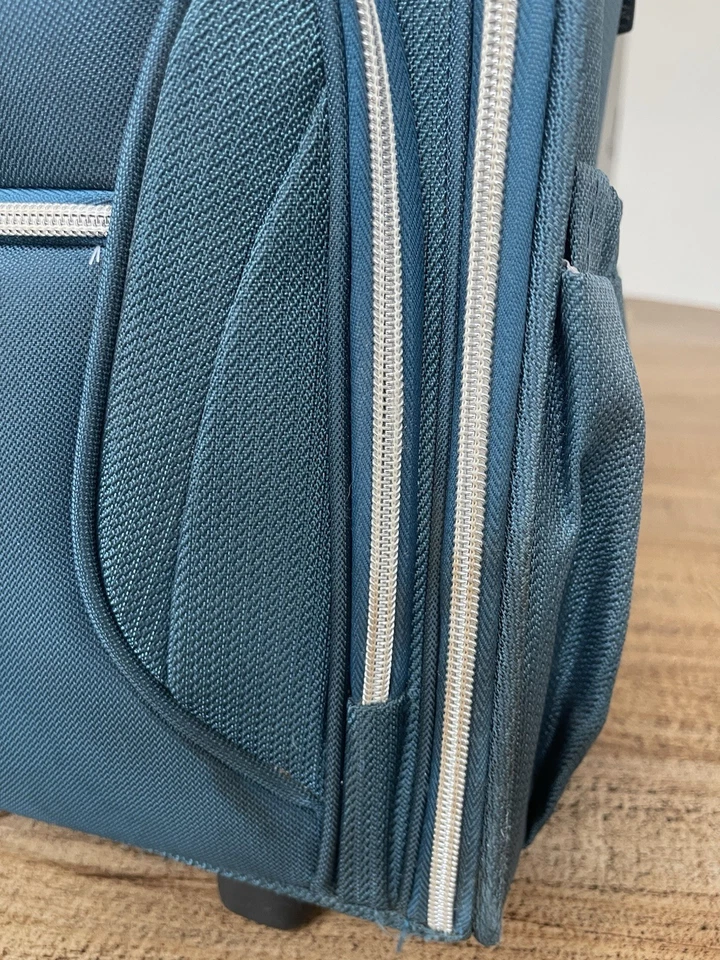 Ruedas con ruedas laterales blandas para equipaje de mano SWISSGEAR, verde azulado Foto 4 de 4