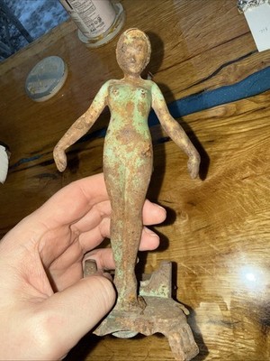 Vintage Antique Aphrodite /Venus Figurine Goddess of love and beauty Heavy