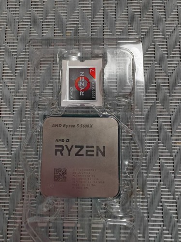AMD Ryzen 5 5600X con Dissipatore Deepcool
