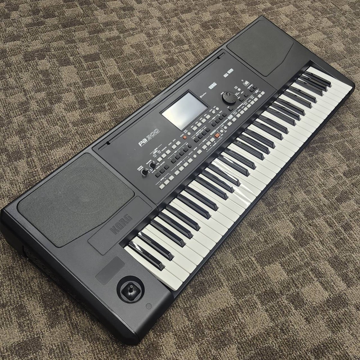 KORG PA300 61鍵電子ピアノ KORG Pa300 61-Key Arranger Keyboard Music Workstation 888365290430