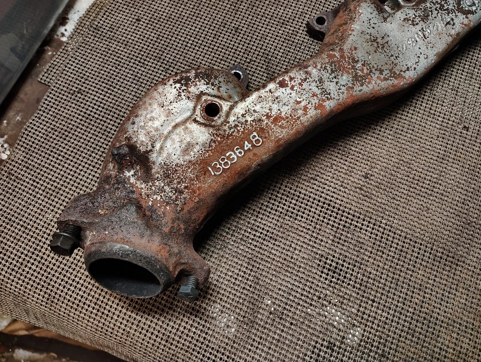 Buick GS Riviera Electra Wildcat 400 1968-72 430 455 diestro colector de escape 1383648 Foto 3 de 4