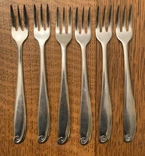 6 Cocktail/Seafood Fork Caress (Stainless) by GENSICO Japan, Curve Tip, Glossy