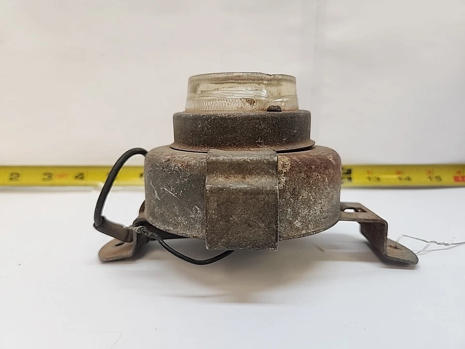 Used OEM GM Reel-Out/Roll-Out Hood/Trunk Service Light 1961-1964 Pontiac (670) - Image 3 of 4