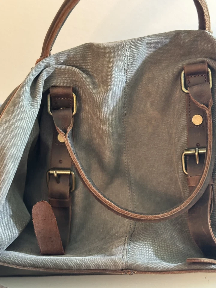 Bolsa de lona Hudson Cole de gran tamaño con adornos de cuero usada en excelente estado Foto 4 de 4