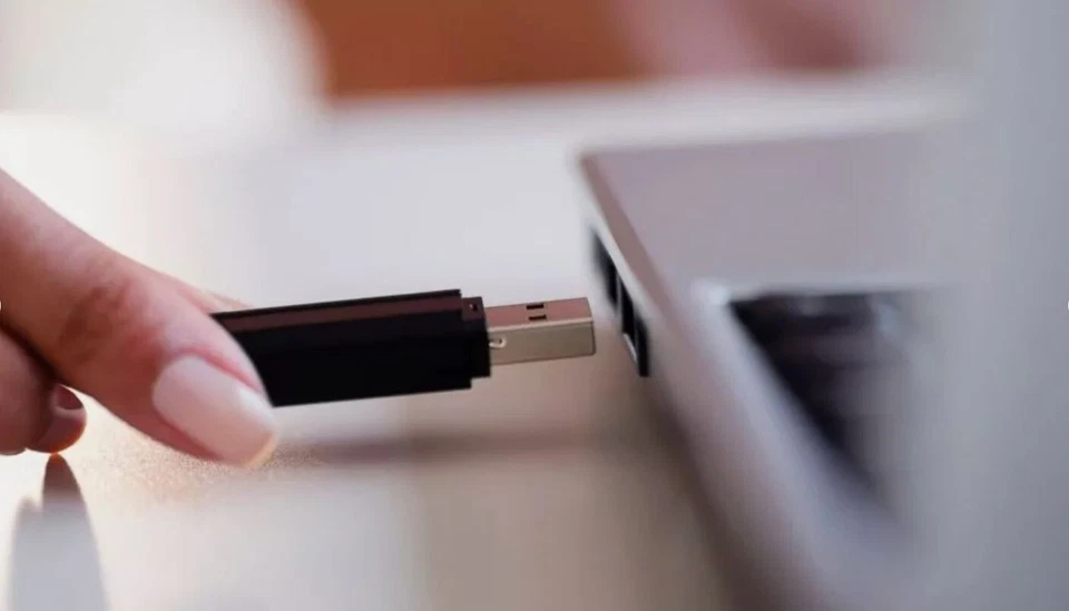 MediCat USB – The Ultimate Bootable Toolkit for PC Repair and Recovery! - Image 4 of 4