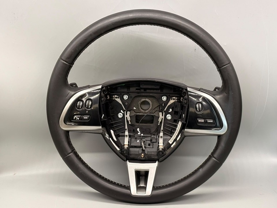 JAGUAR XF PORTFOLIO V6 AUTO X250 2012 - Steering Wheel