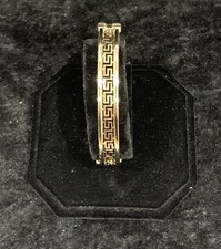 14 ct white and yellow gold greek key design bangle