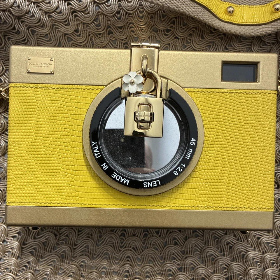 Bolso para cámara Dolce & Gabbana de piel de lagarto amarillo  Foto 2 de 4