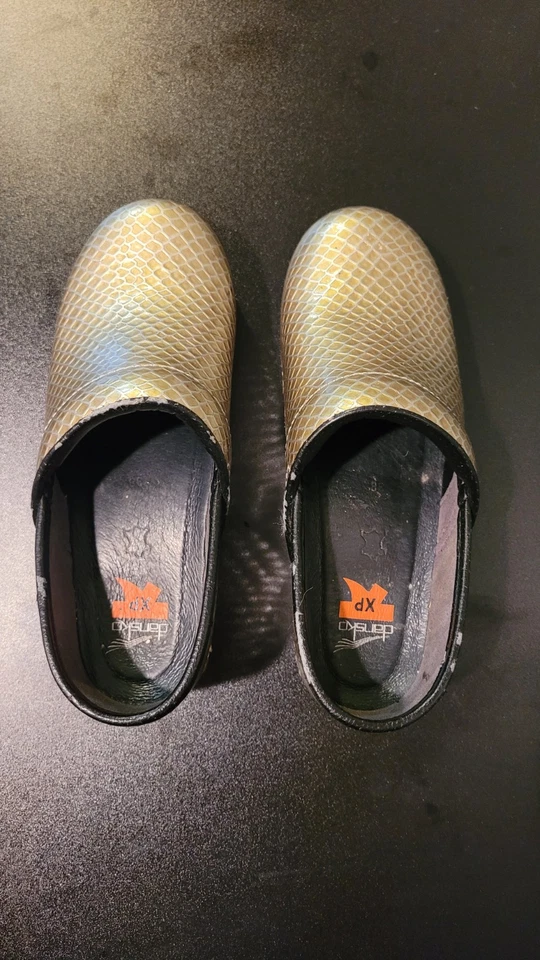 Womens Dansko XP Gold Snakeskin Clogs US 7.5/8 EU 38 Nursing Professional Shoes - Image 4 of 4