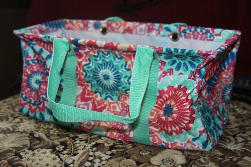 THIRTY-ONE TINY UTILITY TOTE (new) PICK YOUR FAVORITE - Picture 4 of 4