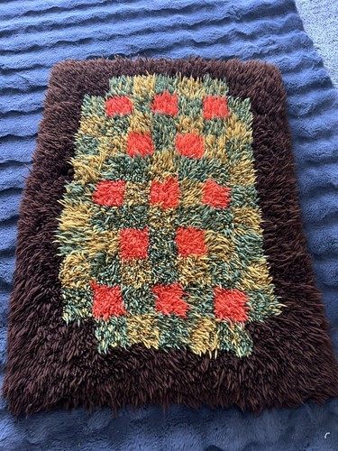 Hand Knotted Swedish Mid Century Scandinavian Wall Hanging Rya Rug 24” X 36” - Picture 3 of 6