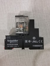 Schneider Electric RXM2AB1BD & RXZE2S108M Relay Socket