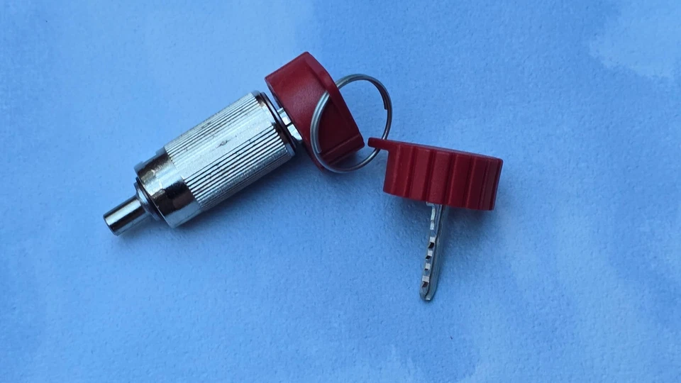 Skoda original spare part key cylinder towbar hitch repair kit - Image 3 of 4