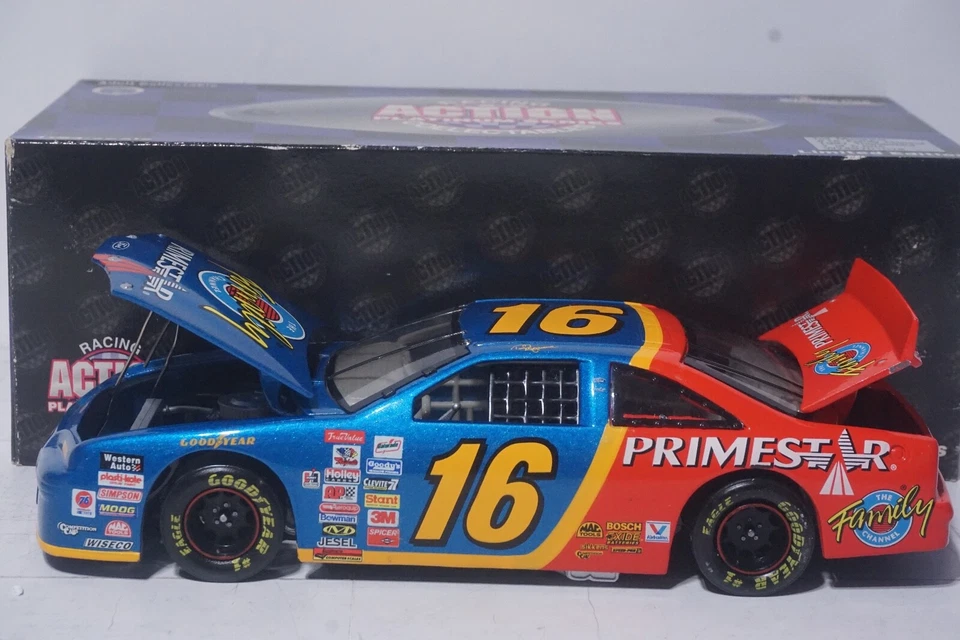 Ted Musgrave Family Channel #16 NASCAR 1:24 Ford Thunderbird Action Diecast - Image 2 of 4