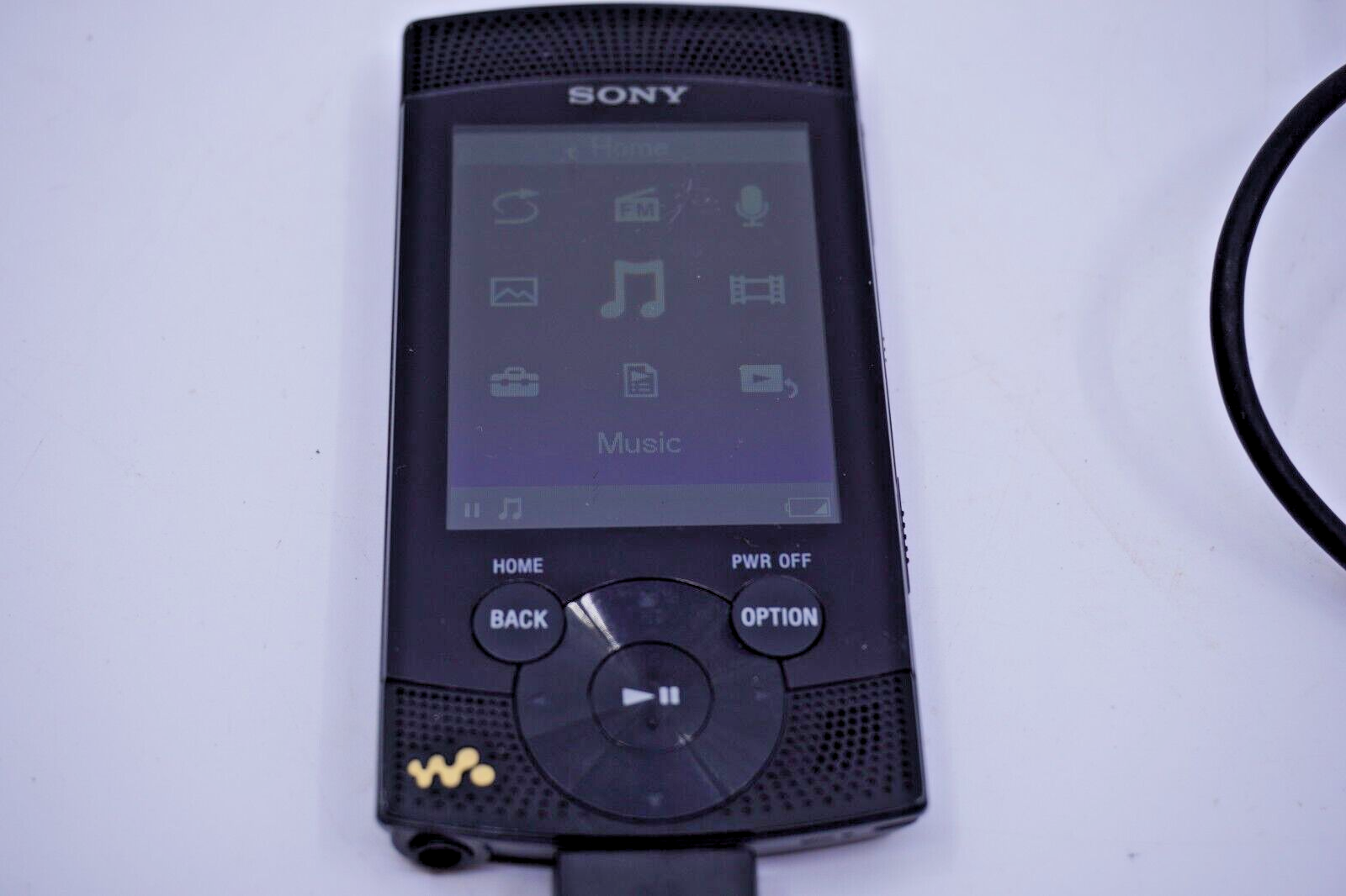 Sony Walkman NWZS544 Black ( 8 GB ) Media Player Charging Cable Bundle