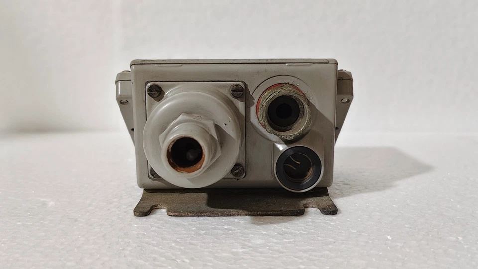 Danfoss kps33 / KPS33 Pressure Switch 10 Bar - Image 2 of 4