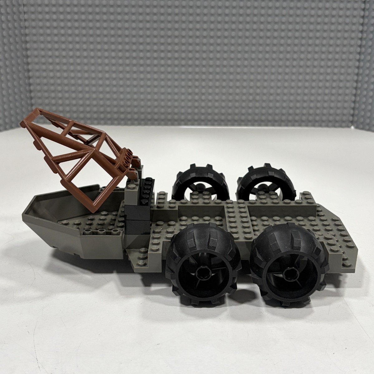 LEGO Chrome Crusher (4970) Frame : Windscreen 30298 + Cockpit