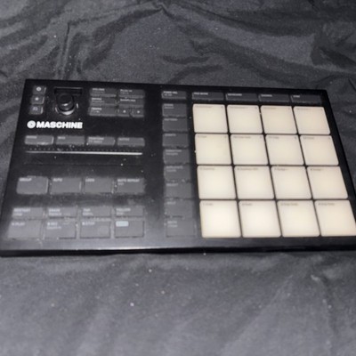 Native Instruments MASCHINE MIKRO MK3 Drum Controller