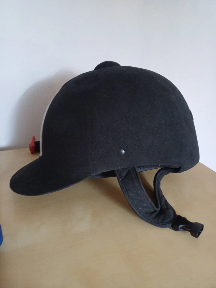 Schwarzer SAMT Reiterhelm GR.59 VON Knightsbridge In Schwarz GEBRAUCHT ABER TOP - Bild 3 von 4