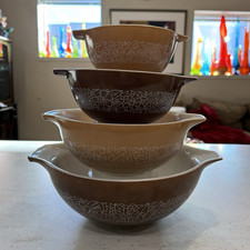 PYREX Woodland 4pc Nesting Cinderella Mixing Bowls Set 441 442 443 444 Brown