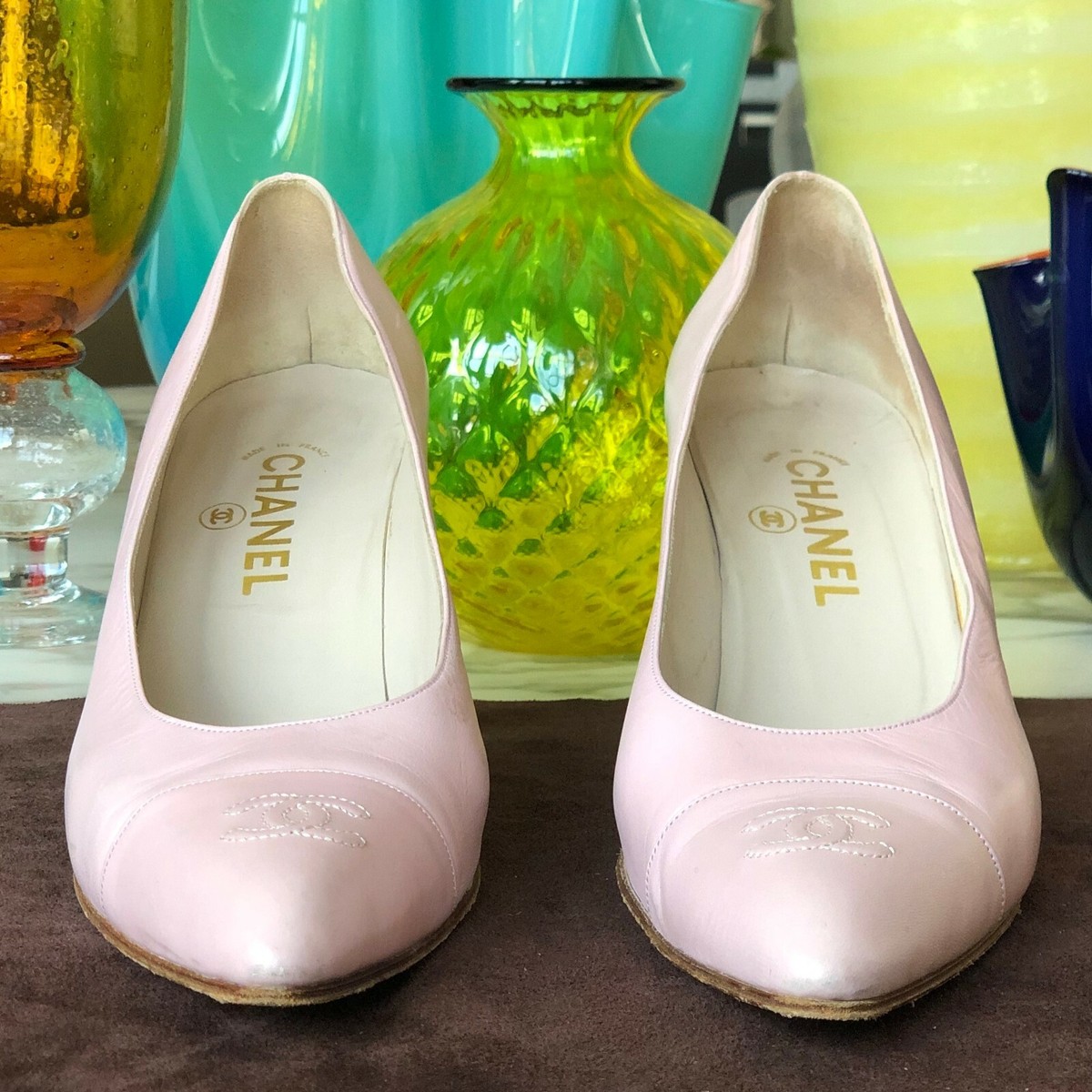 CHANEL Pink Leather CC Cap-toe Pumps size 40.5 Made in CHANEL Pink Leather CC Cap-toe Pumps size 40.5 Made in