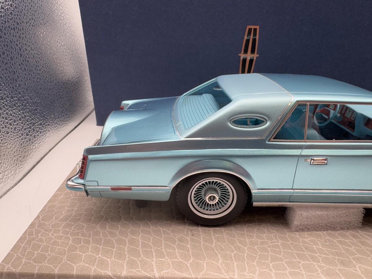 AMC 1/18 Lincoln Continental Mark V 1979 Blue #122 | eBay