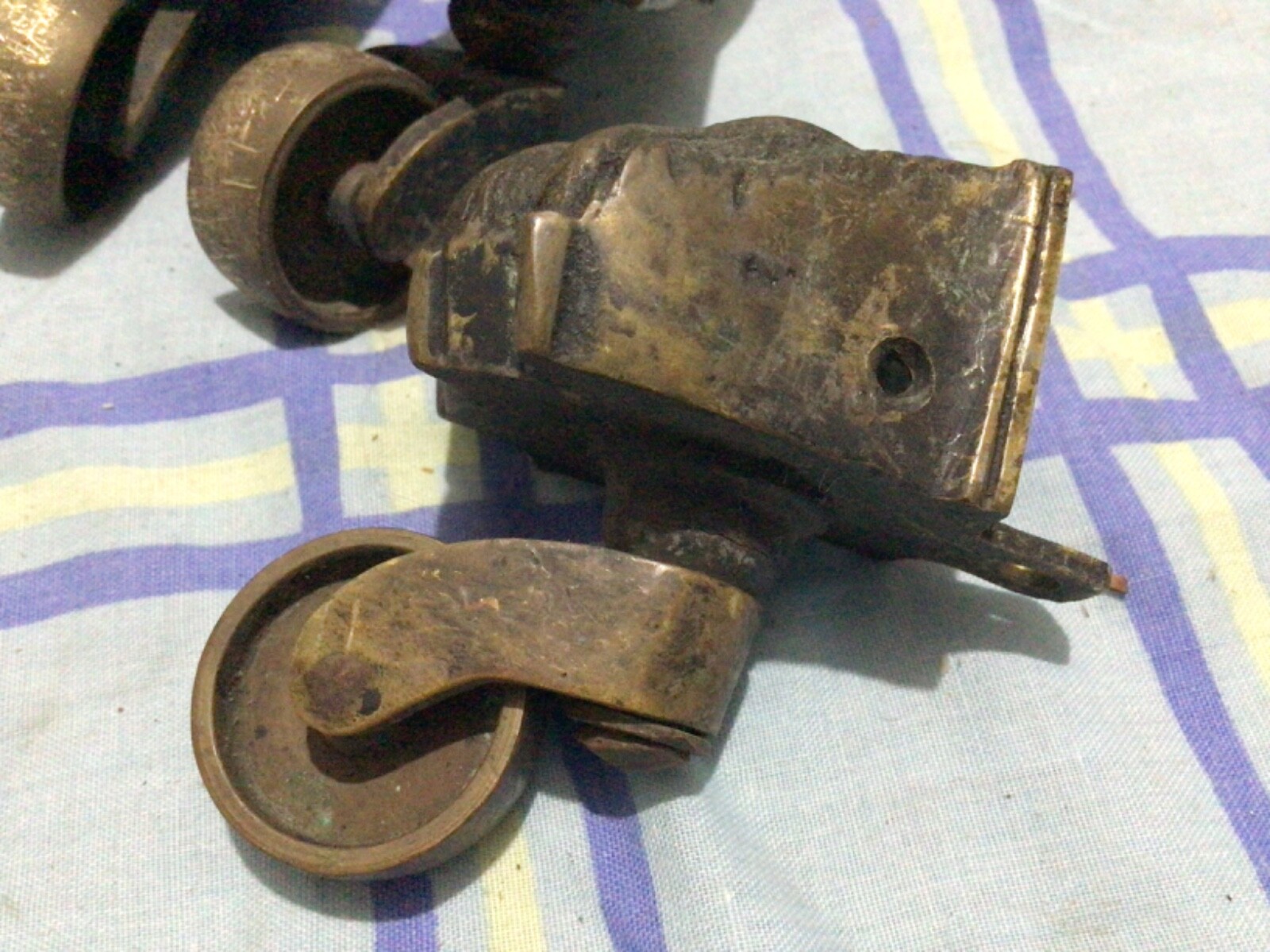Picture 8 of 24