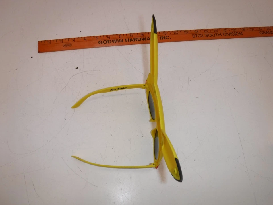 Pokémon Pikachu Sun-Staches Sunglasses 2016 Protection, One Size - Image 3 of 4