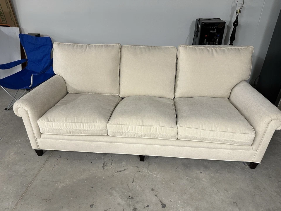 Sofá sofá está usado pero en buen estado ver fotos y descripción Foto 3 de 3