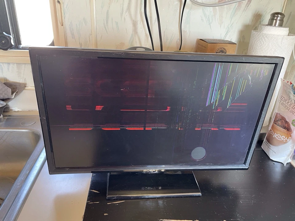 Sceptre E19 19" TV/Computer Monitor Black  -Partially Works, For Parts/Repair - Image 3 of 4