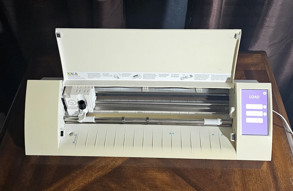 Máquina de corte eletrônica Silhouette Cameo 2, SEM FRETE, SOMENTE RETIRADA LOCAL - Imagem 3 de 4