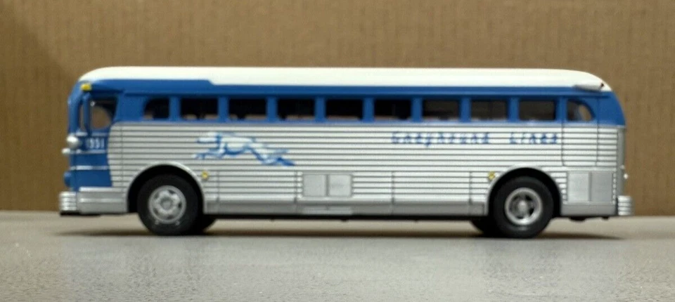 MTH Rail King  30-50014  Greyhound  -  Baltimore  Die-Cast Bus - Image 3 of 4