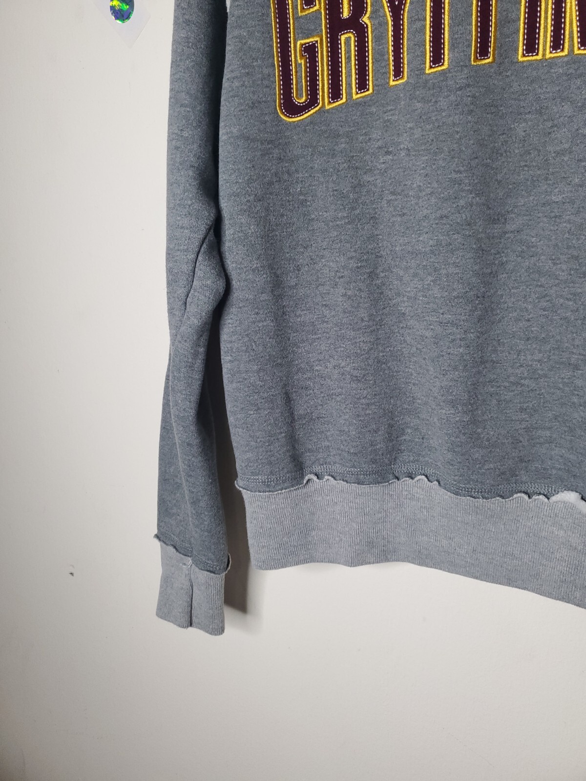Universal Studios Authentic Gryffindor Sweatshirt… - image 7