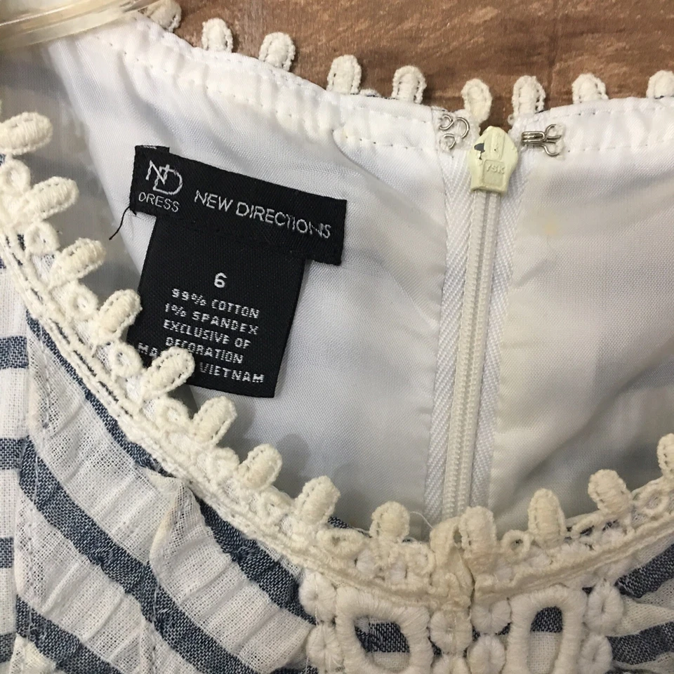 Vestido New Directions Mujer 6 Volantes Crochet Rayas Náutico Coastal Cottage Foto 3 de 4