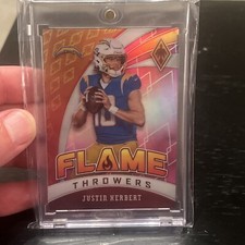 2020 Panini Phoenix - Flame Throwers Pink #30 Justin Herbert /199 (RC)