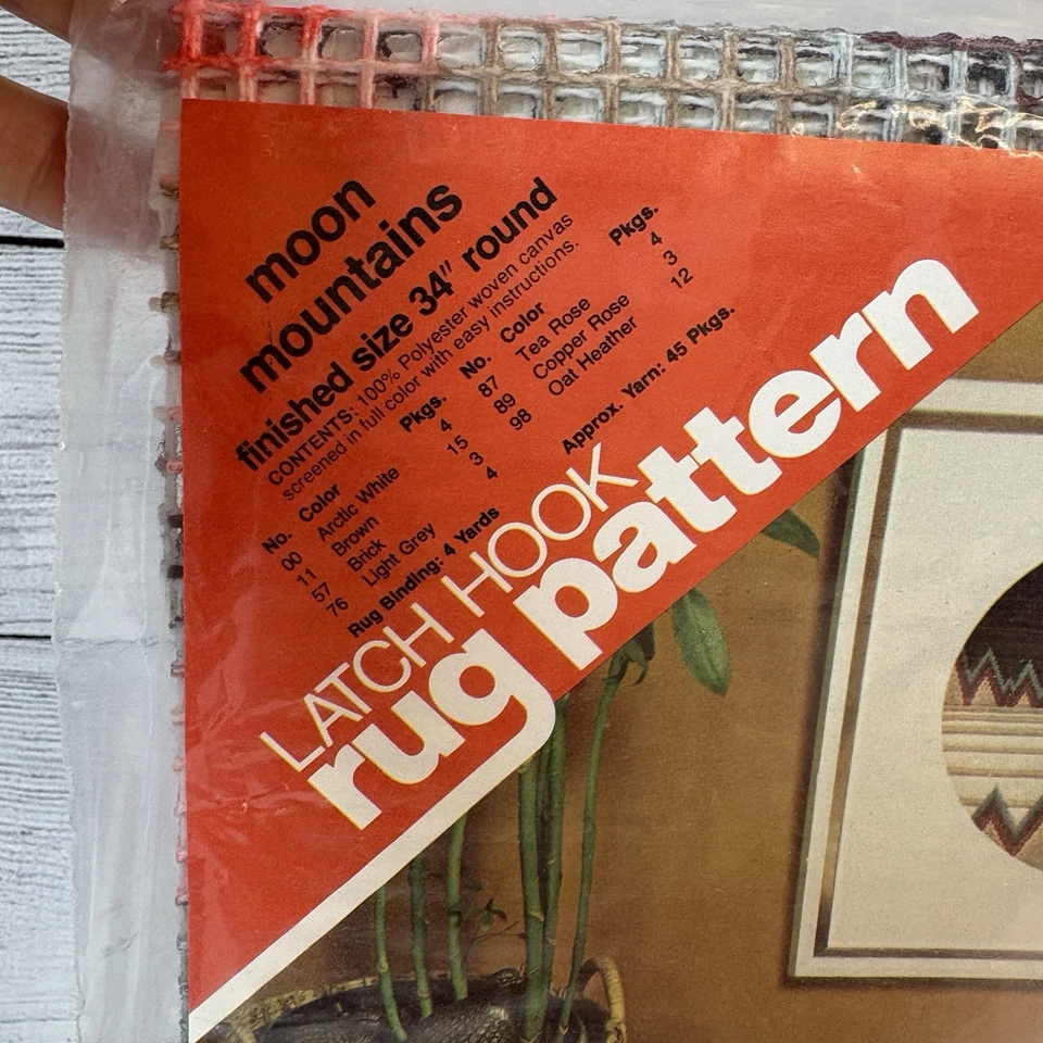 Spinnerin Latch Hook Rug Pattern Canvas 34" Round #554 MOON MOUNTAINS 70s Mod - Image 3 of 4
