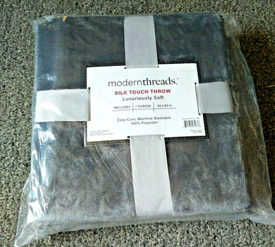 New Blanket Throw Modern threads Silk Touch Gray 50'' x 60'' Sealed Package