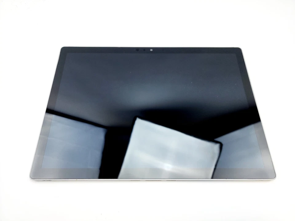 Microsoft Surface Book 2 13.5" Intel i7 8th Gen 16GB 512GB SSD Silver Grade C - Image 2 of 4